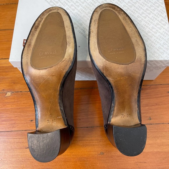 Gravati Wing Tip Pumps Brown Suede Black Patent Leather - Picture 3 of 6